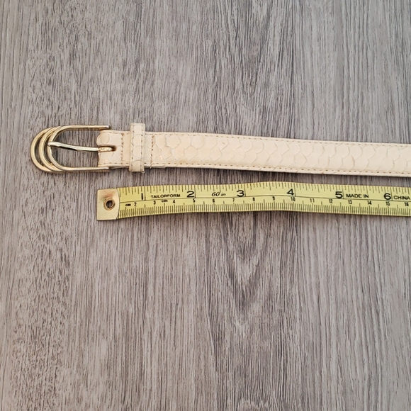 Vintage Reptile Finish Belt 30" to 35" - Picture 10 of 11